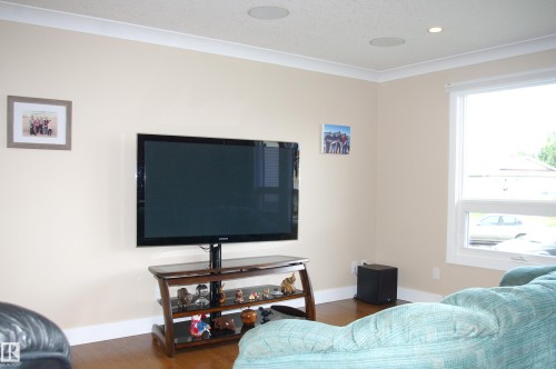 168 Warwick Road, Edmonton, AB - Indoor Photo Showing Bedroom