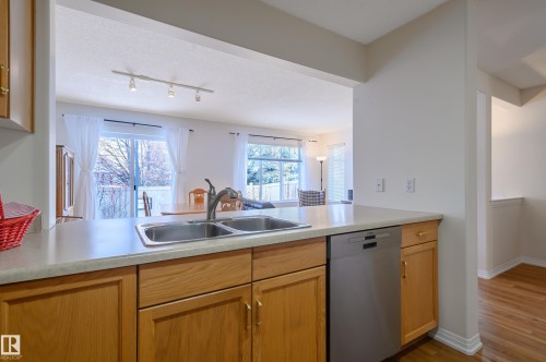 44 30 Levasseur Road, St. Albert, AB - Indoor Photo Showing Kitchen With Double Sink
