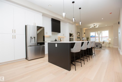 9127 143 Street, Edmonton, AB - Indoor