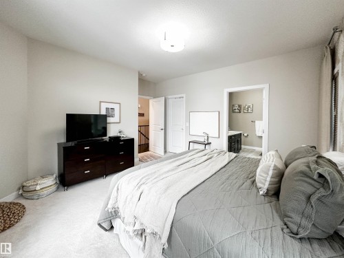 31 Legacy Terrace, St. Albert, AB - Indoor Photo Showing Bedroom