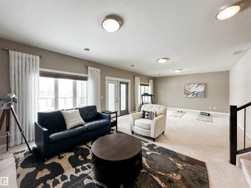31 Legacy Terrace, St. Albert, AB - Indoor Photo Showing Living Room