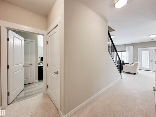 31 Legacy Terrace, St. Albert, AB - Indoor Photo Showing Other Room