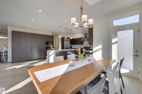 805 Drysdale Run Run, Edmonton, AB - Indoor Photo Showing Dining Room