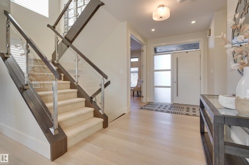 805 Drysdale Run Run, Edmonton, AB - Indoor Photo Showing Other Room