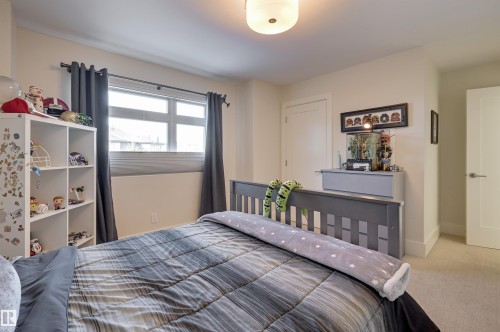 805 Drysdale Run Run, Edmonton, AB - Indoor Photo Showing Bedroom