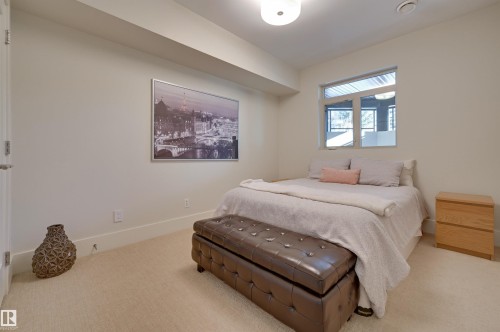 805 Drysdale Run Run, Edmonton, AB - Indoor Photo Showing Bedroom