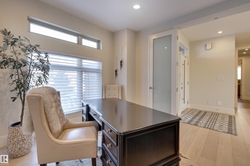 805 Drysdale Run Run, Edmonton, AB - Indoor Photo Showing Other Room