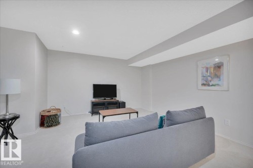 4240 38 Street Nw, Edmonton, AB - Indoor