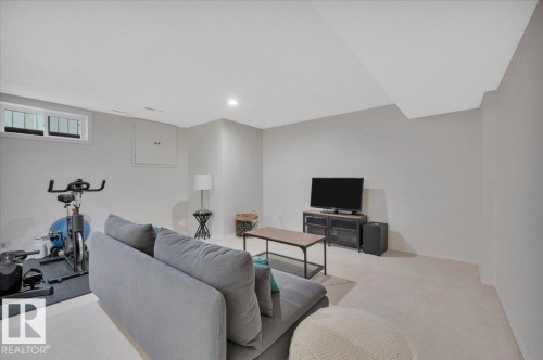 4240 38 Street Nw, Edmonton, AB - Indoor