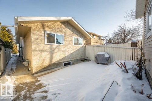 4240 38 Street Nw, Edmonton, AB - Outdoor