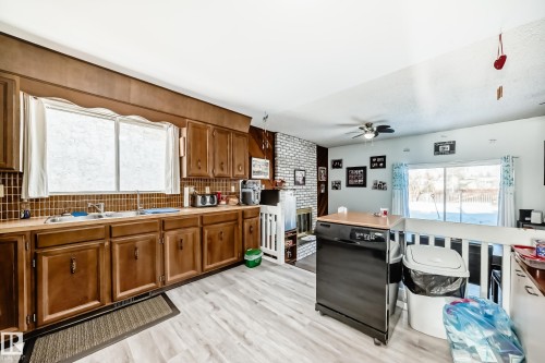 10220 166 Avenue, Edmonton, AB - Indoor Photo Showing Kitchen With Double Sink