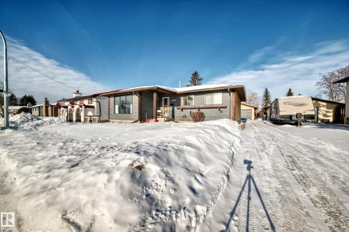 10220 166 Avenue, Edmonton, AB - Outdoor