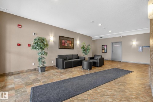 111 226 Macewan Road, Edmonton, AB - Indoor