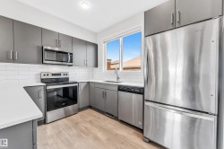 2095 Maple Road  Edmonton, AB T6T 2S8