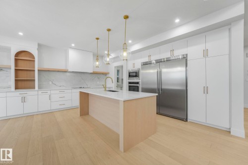 1 Birkshire Crescent, Sherwood Park, AB - Indoor Photo Showing Kitchen With Upgraded Kitchen