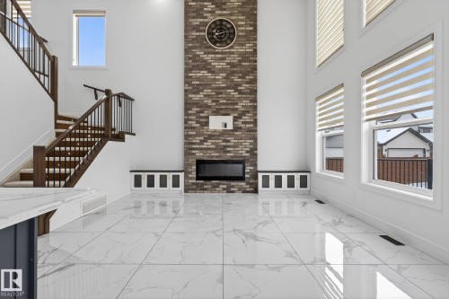 228 36 St Sw, Edmonton, AB - Indoor Photo Showing Other Room