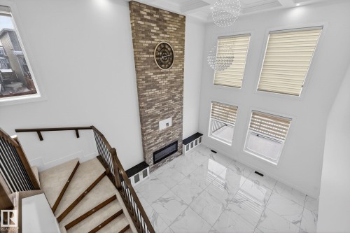 228 36 St Sw, Edmonton, AB - Indoor Photo Showing Other Room