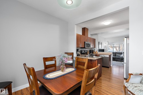 2 300 Queen Street, Spruce Grove, AB - Indoor Photo Showing Other Room