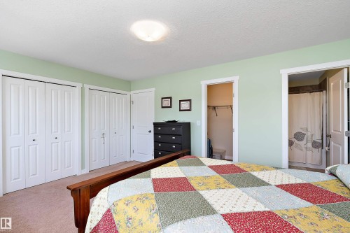 2 300 Queen Street, Spruce Grove, AB - Indoor Photo Showing Bedroom