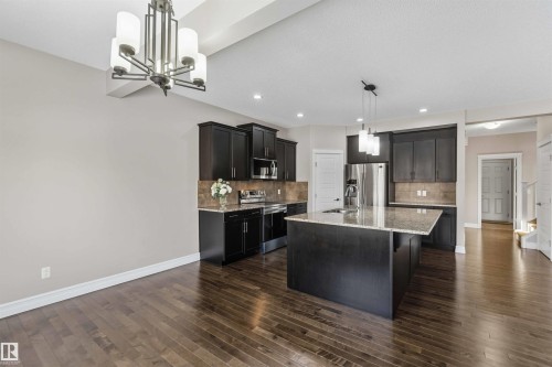 3683 8 Street, Edmonton, AB - Indoor Photo Showing Kitchen With Stainless Steel Kitchen With Upgraded Kitchen