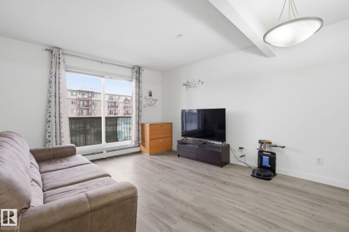 219 309 Clareview Station Drive, Edmonton, AB - Indoor Photo Showing Living Room