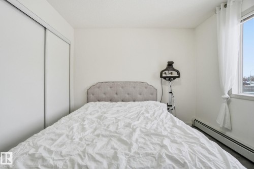 219 309 Clareview Station Drive, Edmonton, AB - Indoor Photo Showing Bedroom
