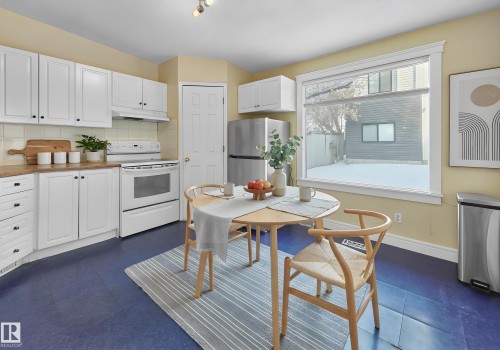 11212 75 Avenue, Edmonton, AB - Indoor Photo Showing Kitchen