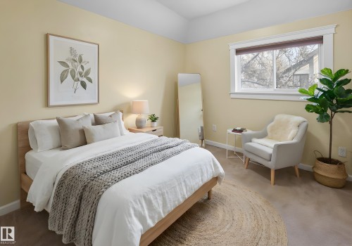 11212 75 Avenue, Edmonton, AB - Indoor Photo Showing Bedroom