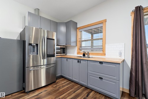 19003 Twp Rd 522, Rural Beaver County, AB - Indoor Photo Showing Kitchen With Double Sink