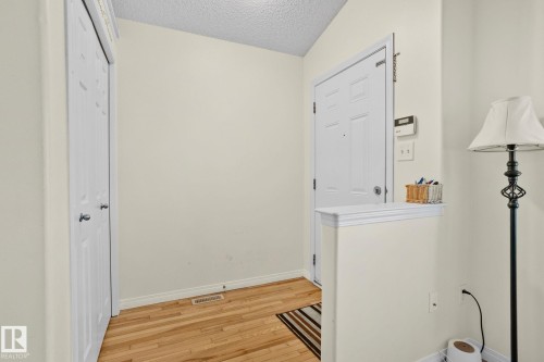613 83 Street, Edmonton, AB - Indoor Photo Showing Other Room