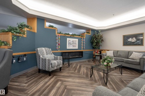 454 13441 127 Street, Edmonton, AB - Indoor Photo Showing Living Room