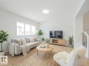 4631 Kinsella Landing, Edmonton, AB  - Indoor Photo Showing Living Room 