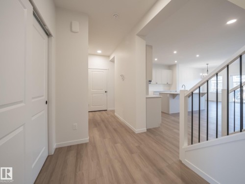 4625 Kinsella Landing, Edmonton, AB - Indoor Photo Showing Other Room