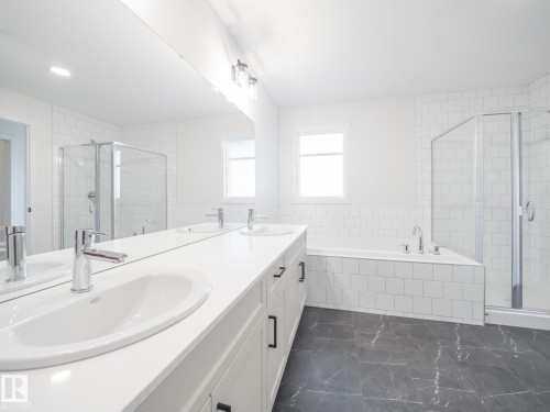 289 Rancher Road, Ardrossan, AB - Indoor Photo Showing Bathroom