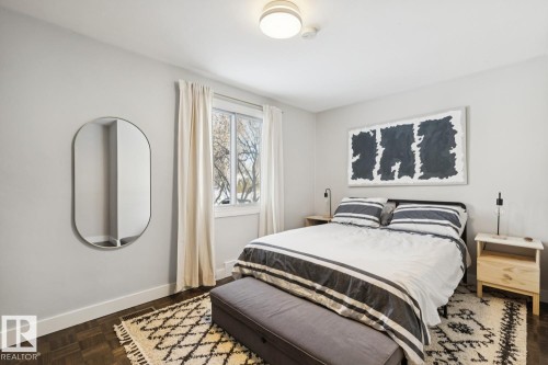 7601 91 Avenue, Edmonton, AB - Indoor Photo Showing Bedroom