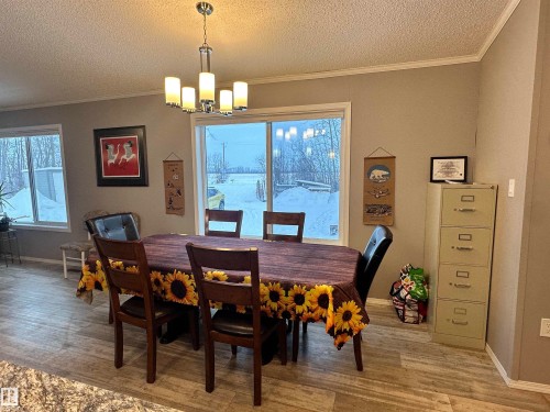 61211 Rge Road 265, Rural Westlock County, AB - Indoor Photo Showing Dining Room