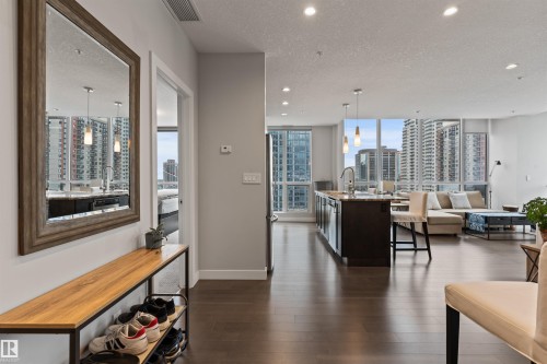 1107 10238 103 Street, Edmonton, AB - Indoor