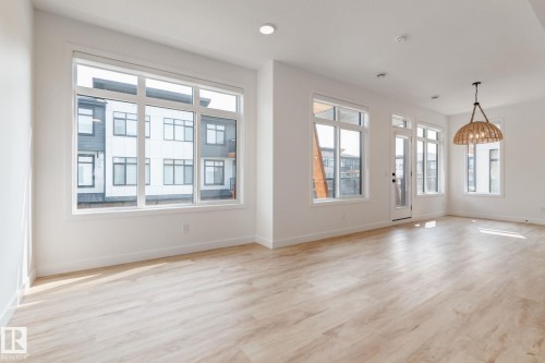 40 16231 19 Avenue, Edmonton, AB - Indoor Photo Showing Other Room