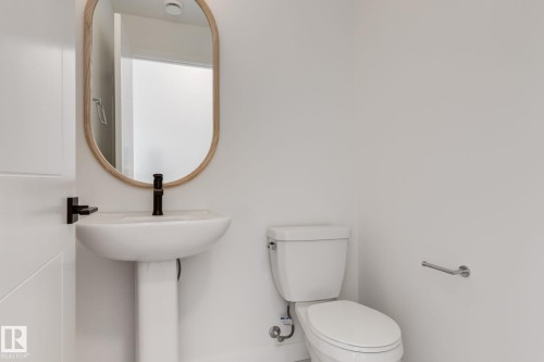 40 16231 19 Avenue, Edmonton, AB - Indoor Photo Showing Bathroom