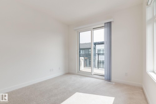 40 16231 19 Avenue, Edmonton, AB - Indoor Photo Showing Other Room