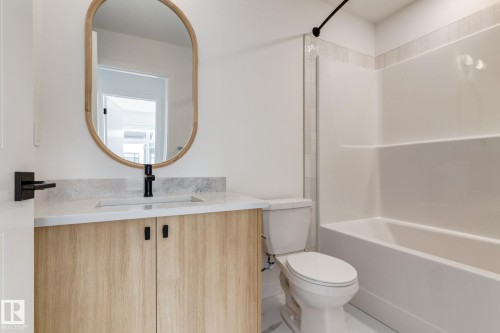 40 16231 19 Avenue, Edmonton, AB - Indoor Photo Showing Bathroom