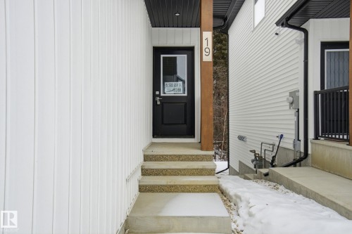 19 5122 213A Street, Edmonton, AB - Outdoor With Exterior