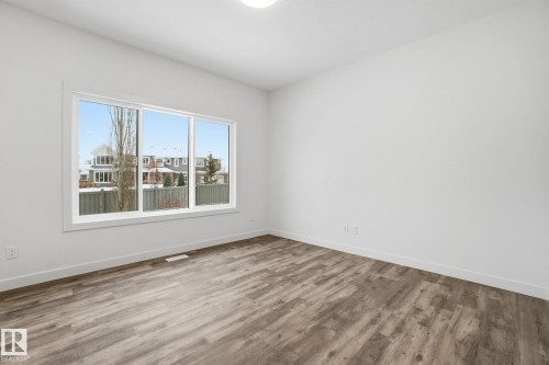 5 5122 213A Street Nw, Edmonton, AB - Indoor Photo Showing Other Room