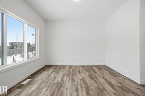 5 5122 213A Street Nw, Edmonton, AB - Indoor Photo Showing Other Room