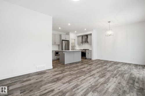 64 5122 213A Street, Edmonton, AB - Indoor Photo Showing Kitchen