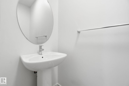 64 5122 213A Street, Edmonton, AB - Indoor Photo Showing Bathroom