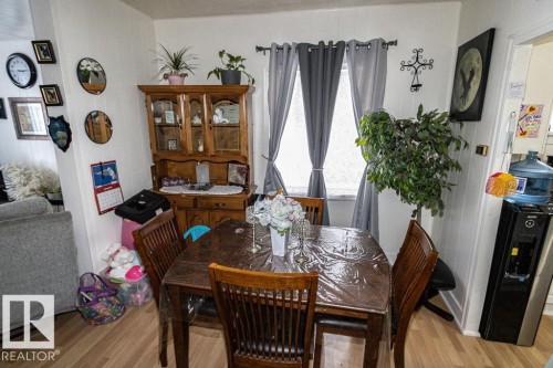 Dining space featuring light wood-style floors - 4922 47 Ave, St. Paul Town, AB - Indoor Photo Showing Dining Room