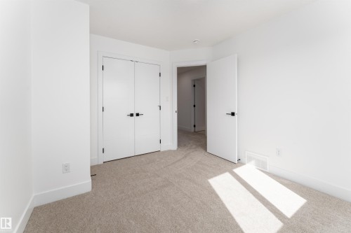 3127 Magpie Way, Edmonton, AB - Indoor Photo Showing Other Room