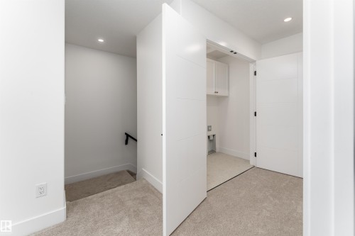 3127 Magpie Way, Edmonton, AB - Indoor Photo Showing Other Room