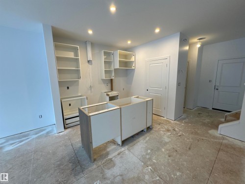 61 5122 213A Street, Edmonton, AB - Indoor